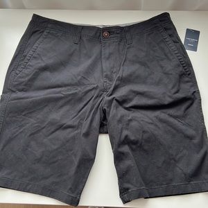🛍 3/$10 NWT Men’s Lucky brand black shorts size 34